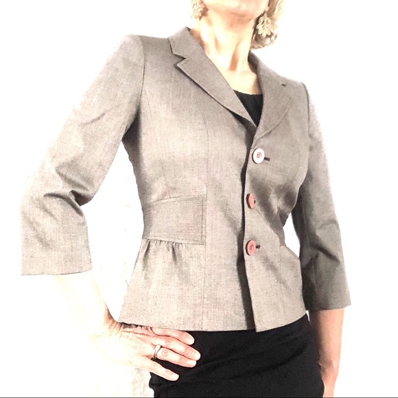 Halogen Jackets & Blazers - HP! 🎉💥 NWOT HALOGEN Tan 3 Button Blazer- 10